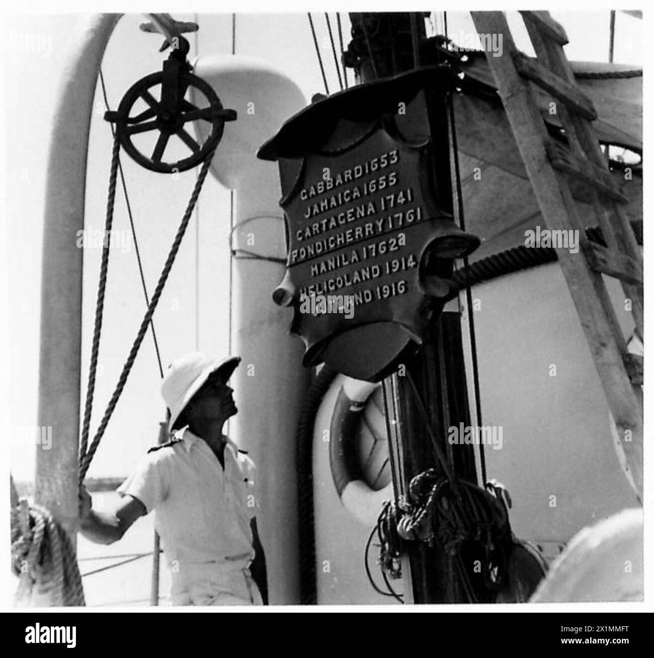 Une plaque signalétique sur un navire montre les honneurs de bataille sur des photographies de l'Iran (Perse), armée britannique. Banque D'Images