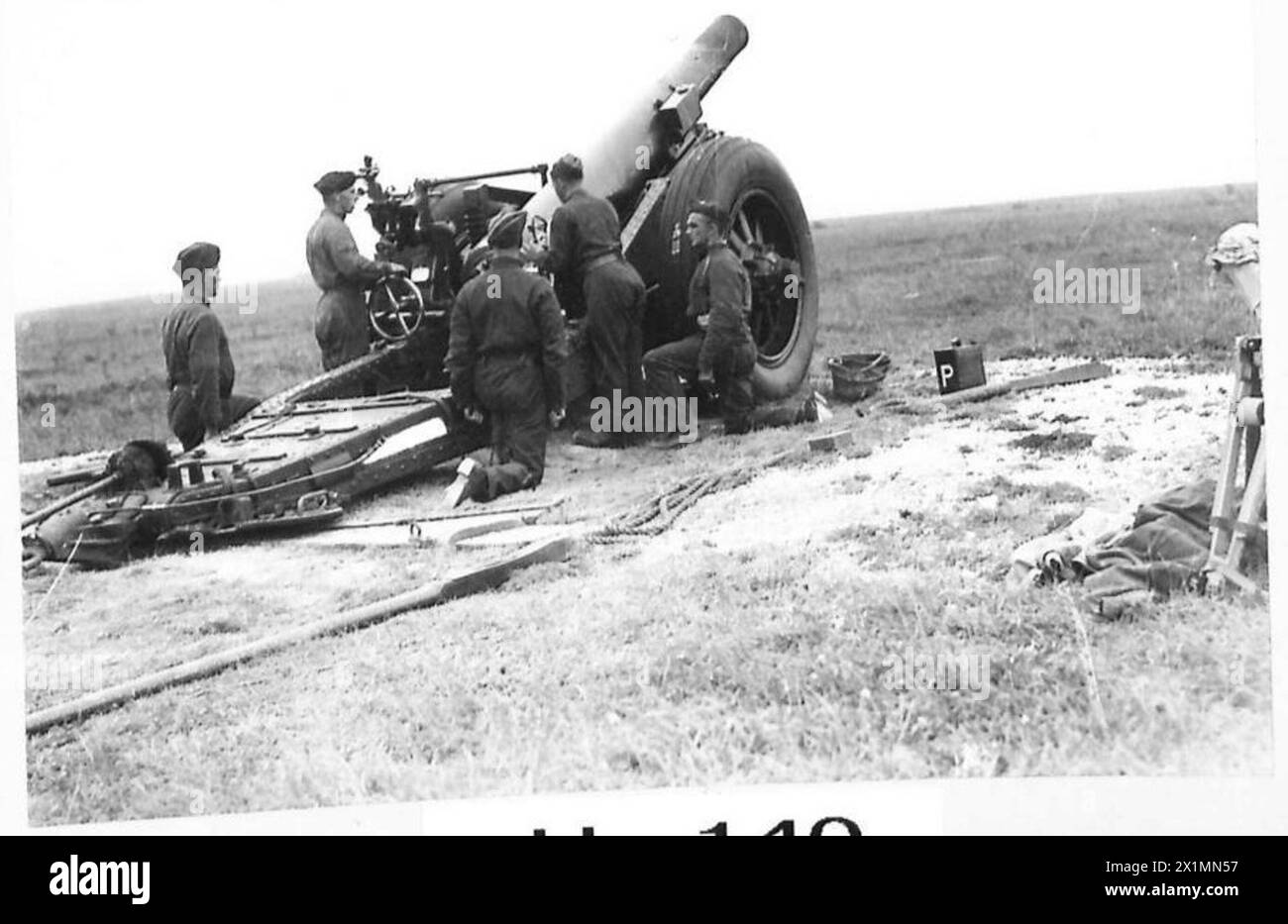 Un obusier de 6 pouces est utilisé par la Royal Artillery pendant les exercices d'entraînement de l'armée britannique. Banque D'Images