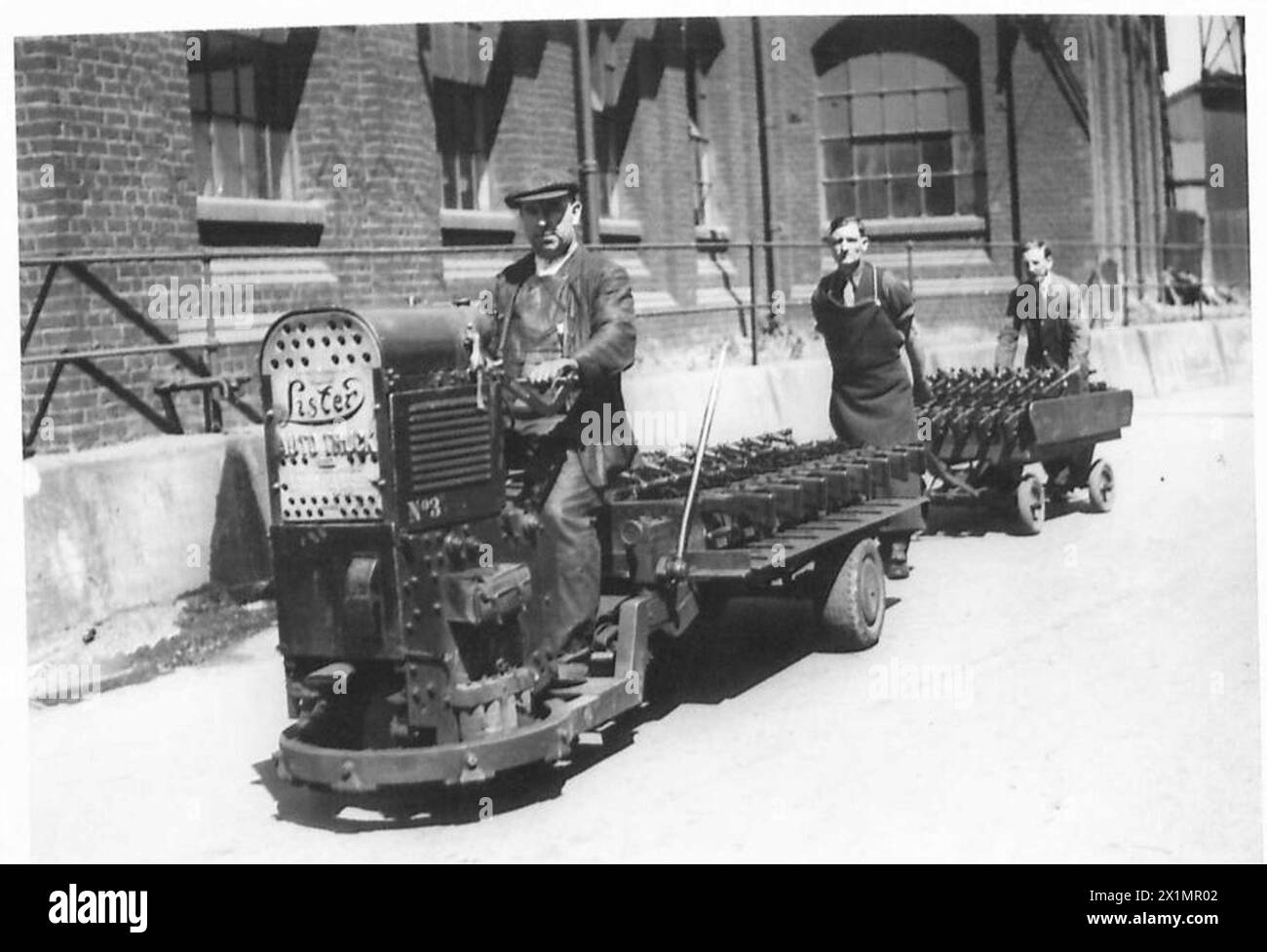Les armes militaires sont préparées et prêtes à être envoyées aux troupes, à l'armée britannique. Banque D'Images