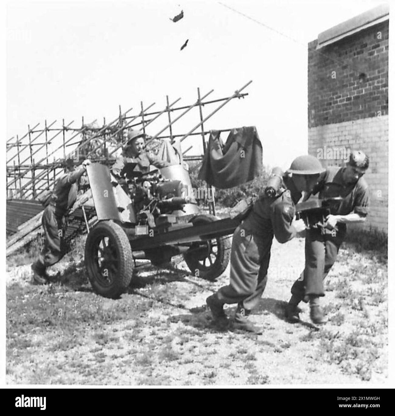 La plupart des batteries de défense côtière sont équipées de canons de 6 livres pour répondre aux menaces de débarquement ennemies, l'armée britannique. Banque D'Images