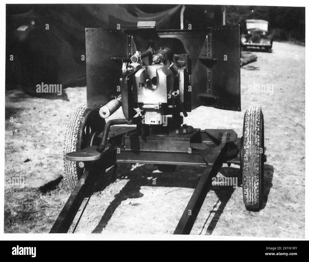 Un canon mobile de 6 livres est exposé parmi d'autres pièces d'artillerie utilisées par l'armée britannique. Banque D'Images