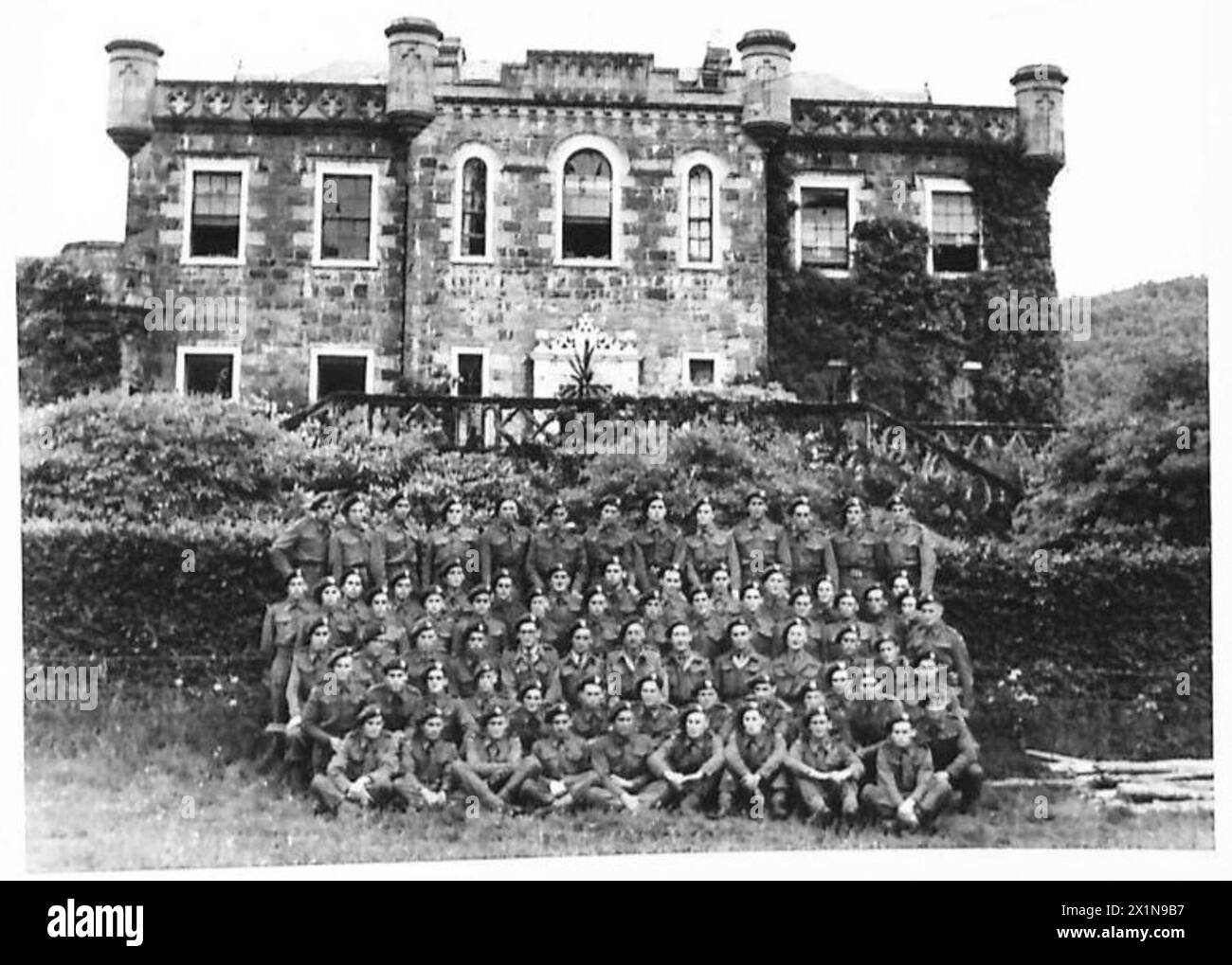 Un groupe de soldats commando français s'entraîne dans un dépôt de commando sous la supervision de l'armée britannique. Banque D'Images