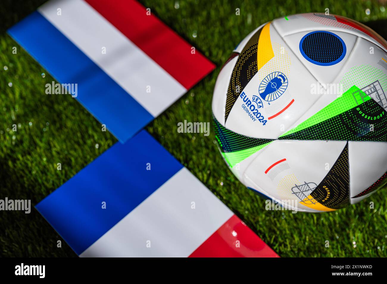 LEIPZIG, ALLEMAGNE, 17 AVRIL 2024 : pays-Bas vs France, Euro 2024 Groupe d match de football au stade de Leipzig, Leipzig, 21 juin 2024, ballon officiel Banque D'Images