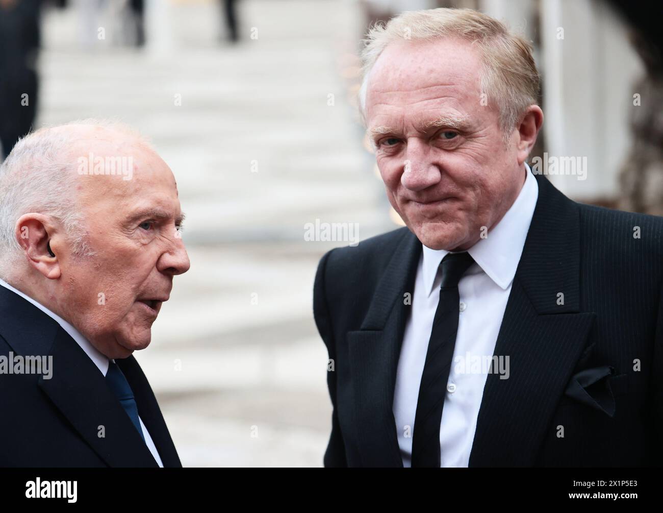 Venise, Italie. 17 avril 2024. Événement privé organisé par Mr. et Mme Pinault à la Fondation Giorgio Cini à Venise sur la photo : François Pinault et François-Henri Pinault crédit : Agence photo indépendante/Alamy Live News Banque D'Images