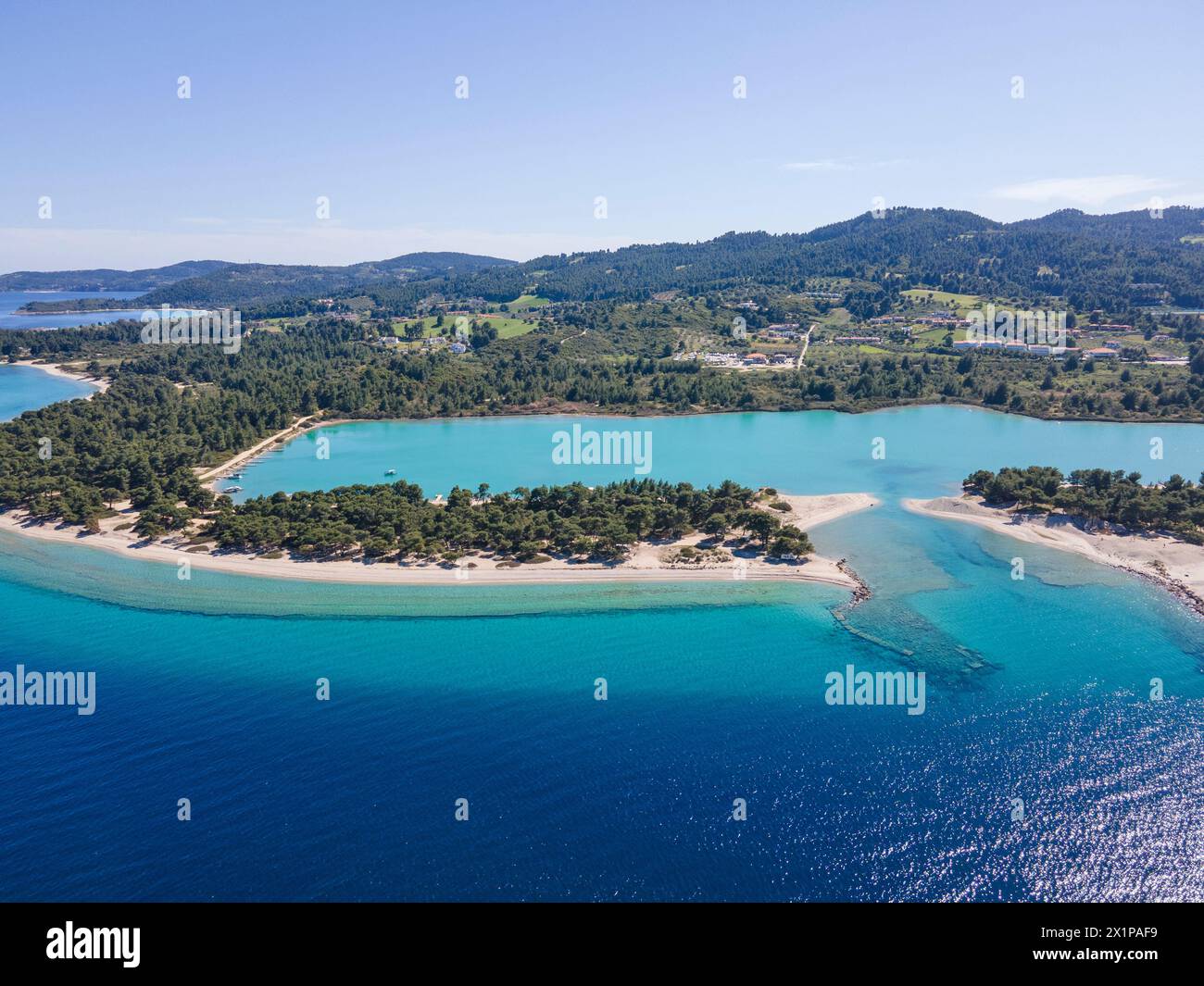 Vue imprenable sur la côte de Kassandra près de la plage de Lagoon, Chalcidique, Macédoine centrale, Grèce Banque D'Images