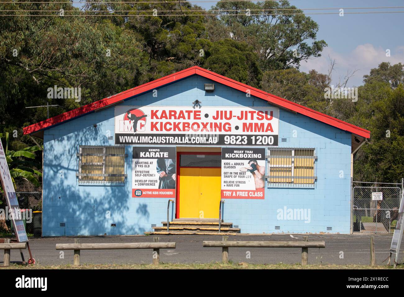 Centre international d'arts martiaux, kickboxing, karaté et JIU-jitsu dans la banlieue de Kemps Creek, Greater Western Sydney, Nouvelle-Galles du Sud, Australie Banque D'Images