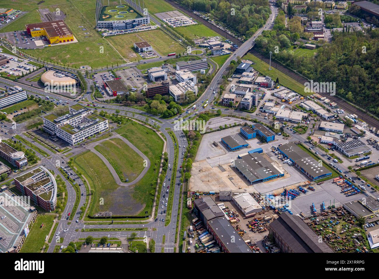 Luftbild, Westfield Centro Einkaufszentrum, Baufläche an der Centroallee, Borbeck, Oberhausen, Ruhrgebiet, Rhénanie-du-Nord-Westphalie, Deutschland ACHTUNGxMINDESTHONORARx60xEURO *** vue aérienne, centre commercial Westfield Centro, chantier sur Centroallee, Borbeck, Oberhausen, région de la Ruhr, Rhénanie du Nord-Westphalie, Allemagne ATTENTIONxMINDESTHONORARx60xEURO Banque D'Images Luftbild, Westfield Centro Einkaufszentrum, Baufläche an der Centroallee, Borbeck, Oberhausen, Ruhrgebiet, Rhénanie-du-Nord-Westphalie, Deutschland ACHTUNGxMINDESTHONORARx60xEURO *** vue aérienne, centre commercial Westfield Centro, chantier sur Centroallee, Borbeck, Oberhausen, région de la Ruhr, Rhénanie du Nord-Westphalie, Allemagne ATTENTIONxMINDESTHONORARx60xEURO Banque D'Images