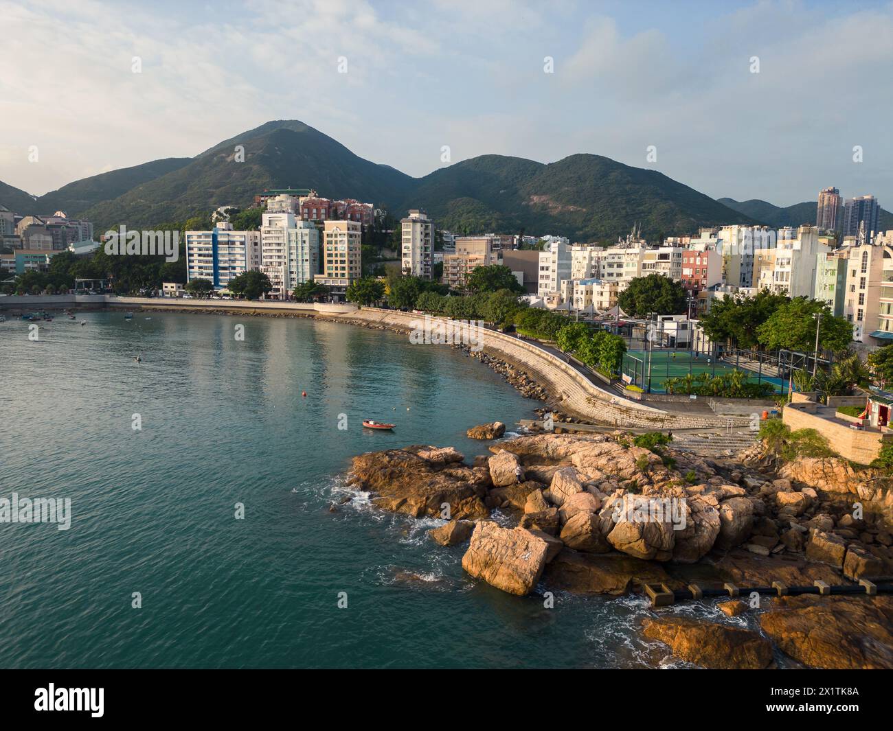 Stanley, Hong Kong : vue aérienne de la ville et de la péninsule de Stanley en bord de mer au sud de l'île de Hong Kong en Chine Banque D'Images