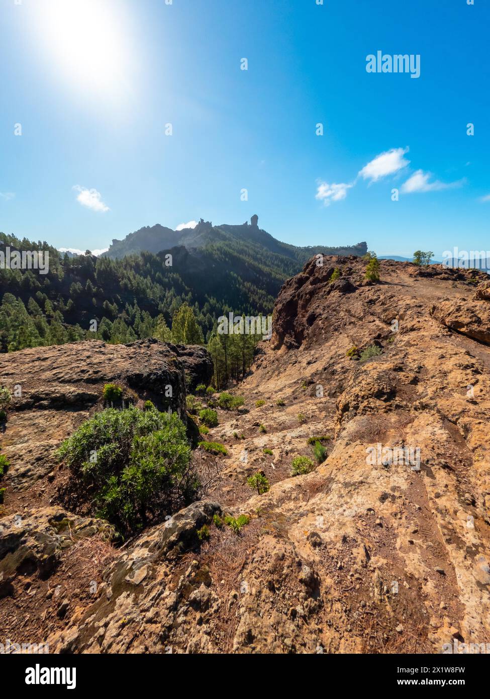 Vues depuis un point de vue sur Roque Nublo à Gran Canaria, îles Canaries Banque D'Images