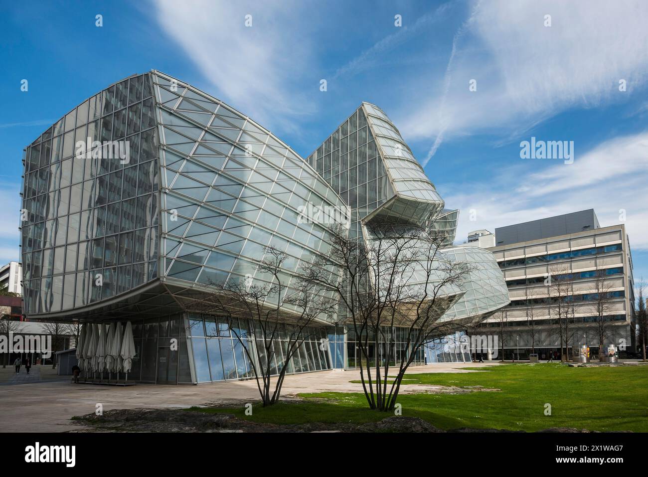 Architecture moderne, immeuble de bureaux, architecte Frank O. Gehry, Novartis Campus, Bâle, Canton de Bâle-ville, Suisse Banque D'Images