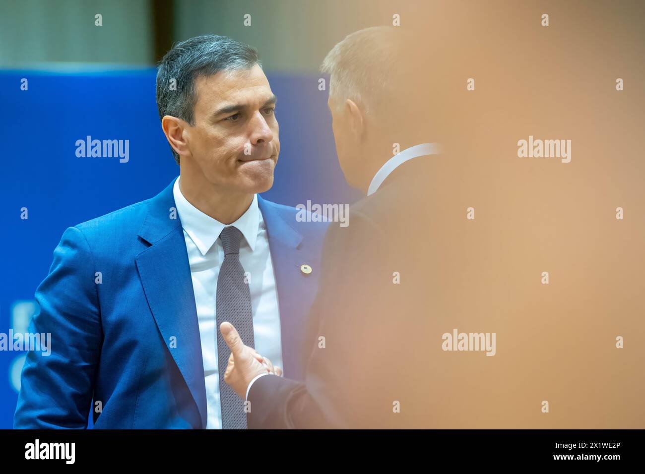 Bruxelles, Belgique. 17 avril 2024. Le premier ministre espagnol Pedro Sanchez assiste au sommet spécial de l'UE à Bruxelles, en Belgique, le 17 avril 2024. Crédit : Meng Dingbo/Xinhua/Alamy Live News Banque D'Images