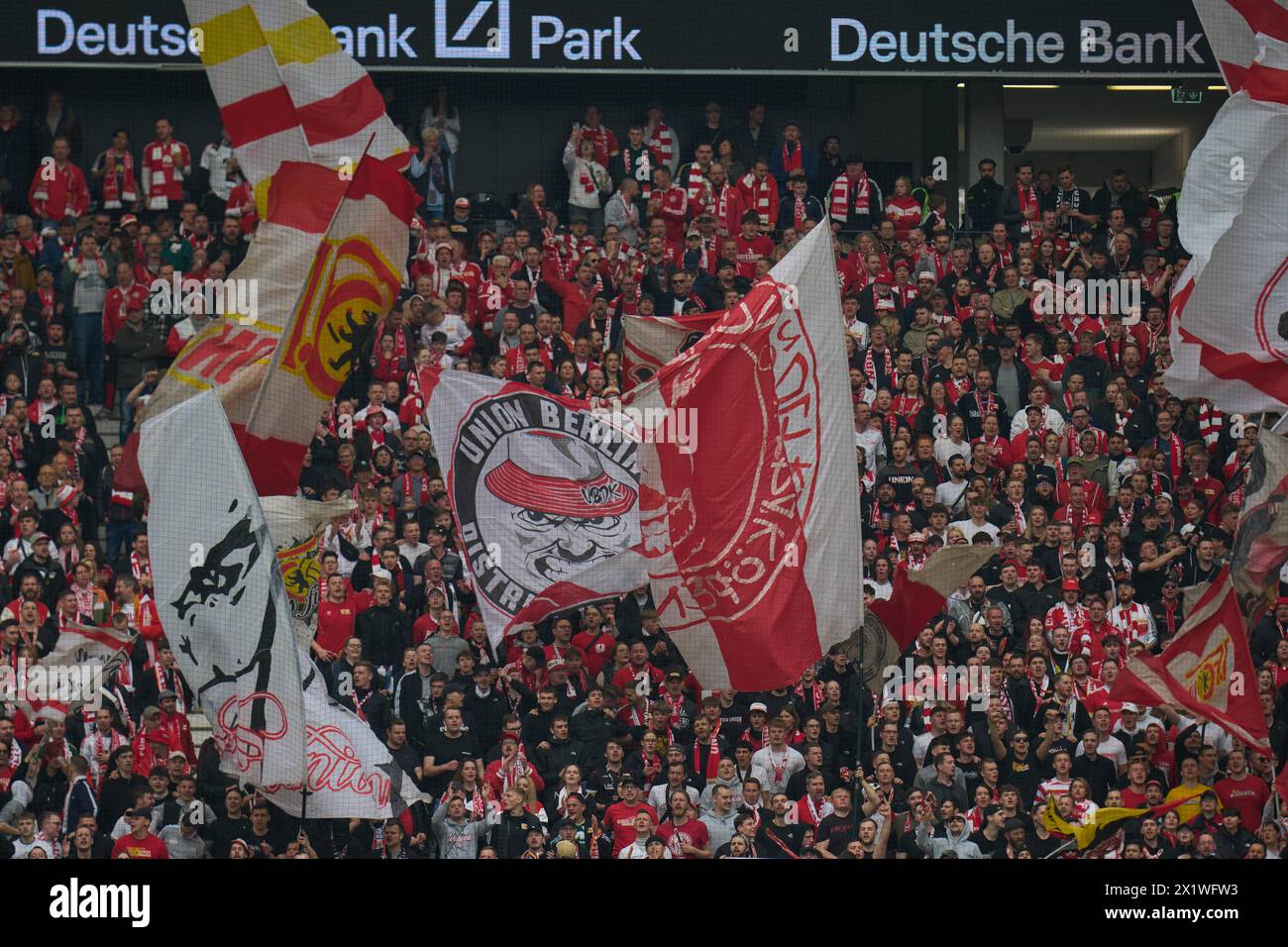 Bundesliga Eintracht Frankfurt-Union Berlin au Deutsche Bank Park à Francfort. Les fans de Berlin. Francfort, Hesse, Allemagne Banque D'Images