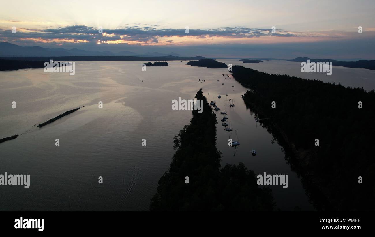 Photo aérienne de Princess Cove, parc provincial marin de Wallace Island, îles Gulf, Colombie-Britannique, Canada. Banque D'Images