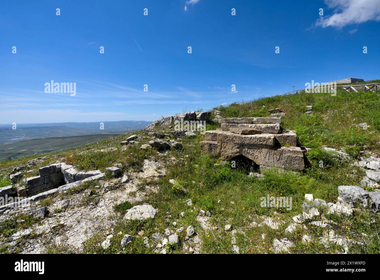 Tombeau monumental de la Reine. Zone archéologique de ​​monte Adranone. Sambuca di Sicilia. Sicile Banque D'Images