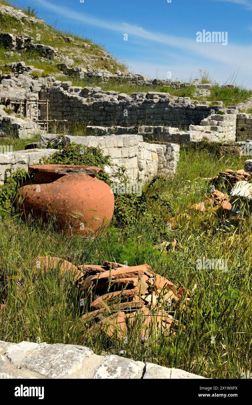 Terrasse de la zone sacrée 1. Zone archéologique de ​​monte Adranone. Sambuca di Sicilia. Sicile Banque D'Images