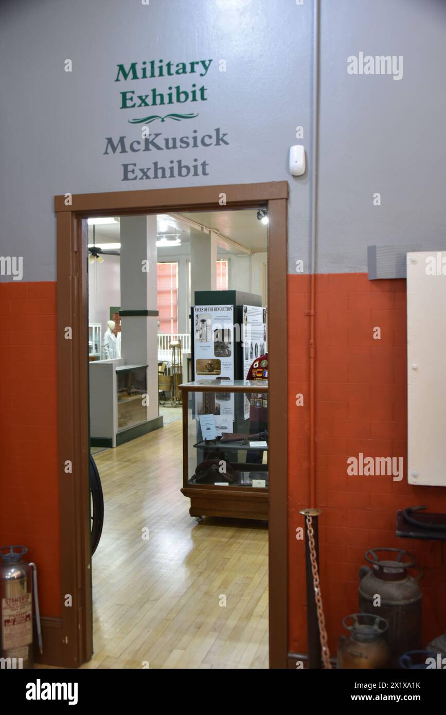 Miami, Arizona, États-Unis 4/6/2024. Le Bullion Plaza Cultural Center & Museum est un travail dédié en cours. À l'origine, une école primaire publique Banque D'Images