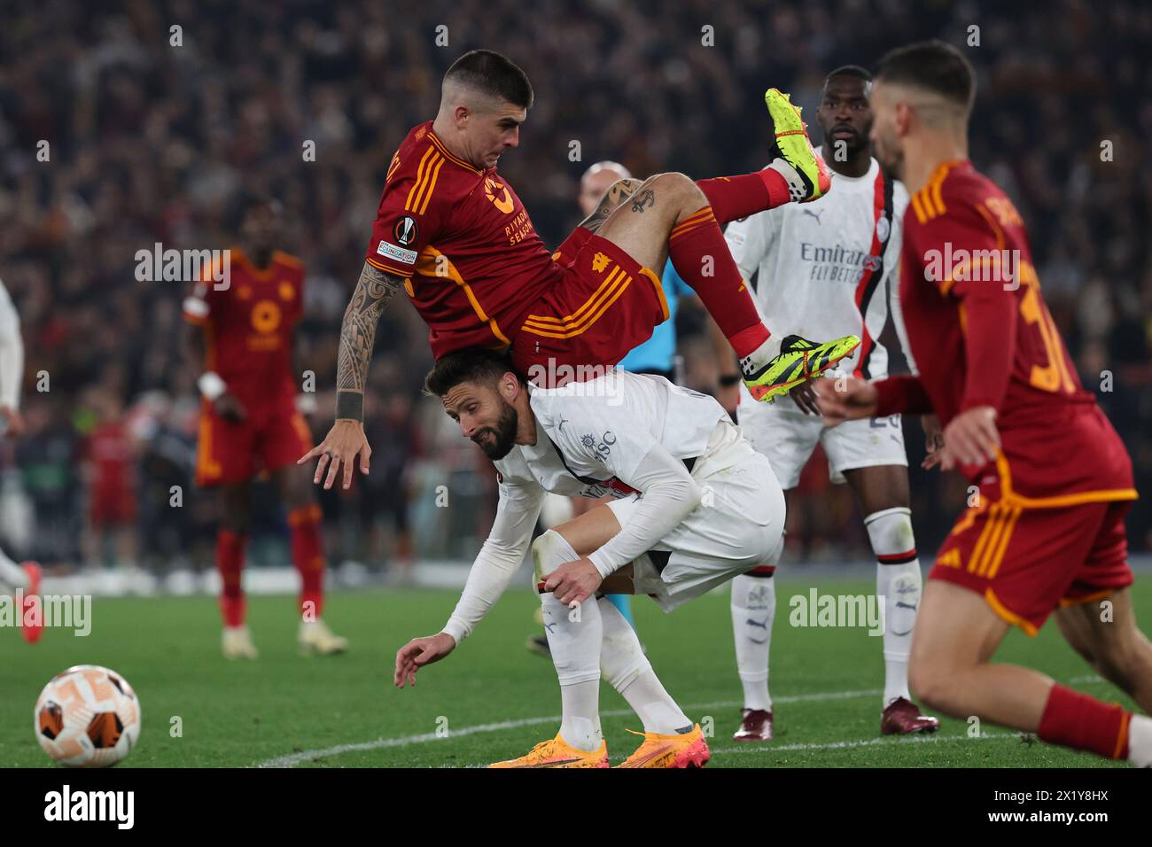 Rome, Italie. 18 avril 2024. Rome, Italie 18.04.2024 : lors de l'UEFA Europa League 2023-2024, quart de finale, match de football entre L'AS Roma et l'AC Milan au stade olympique de Rome. Crédit : Agence photo indépendante/Alamy Live News Banque D'Images