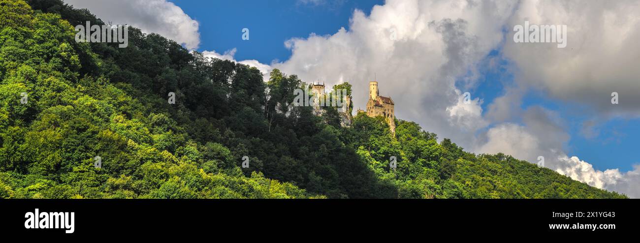 Le château de Lichtenstein n'a été construit qu'au XIXe siècle. Au cours du romantisme dans le style néo-gothique, inspiré par le roman chevalier "Licht Banque D'Images