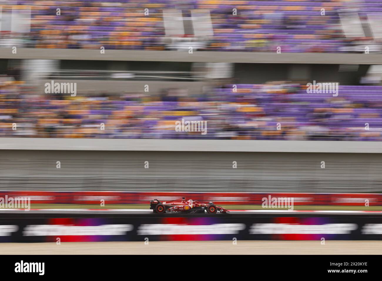 Shanghai, Chine, 19/04/2024. 16 LECLERC Charles (mco), Scuderia Ferrari SF-24, action lors du Grand Prix de Chine Lenovo de formule 1 2024, 5ème manche du Championnat du monde de formule 1 2024 du 19 au 21 avril 2024 sur le circuit international de Shanghai, à Shanghai, Chine crédit : Agence photo indépendante/Alamy Live News Banque D'Images