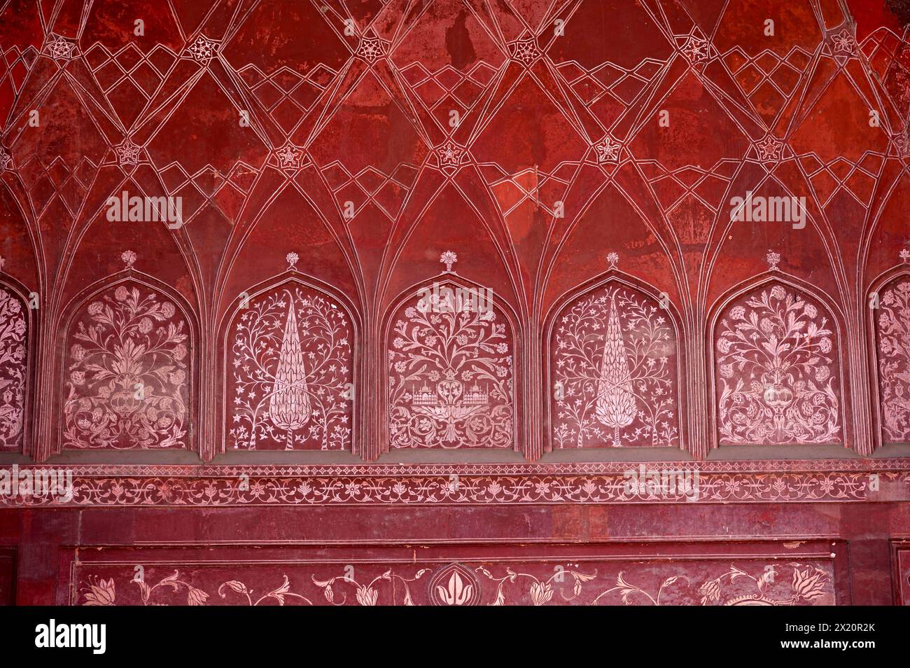 Peintures sur le mur intérieur de la mosquée Jawab Masjid ou Taj Mahal dans le complexe Taj Mahal, Agra, Uttar Pradesh, Inde Banque D'Images