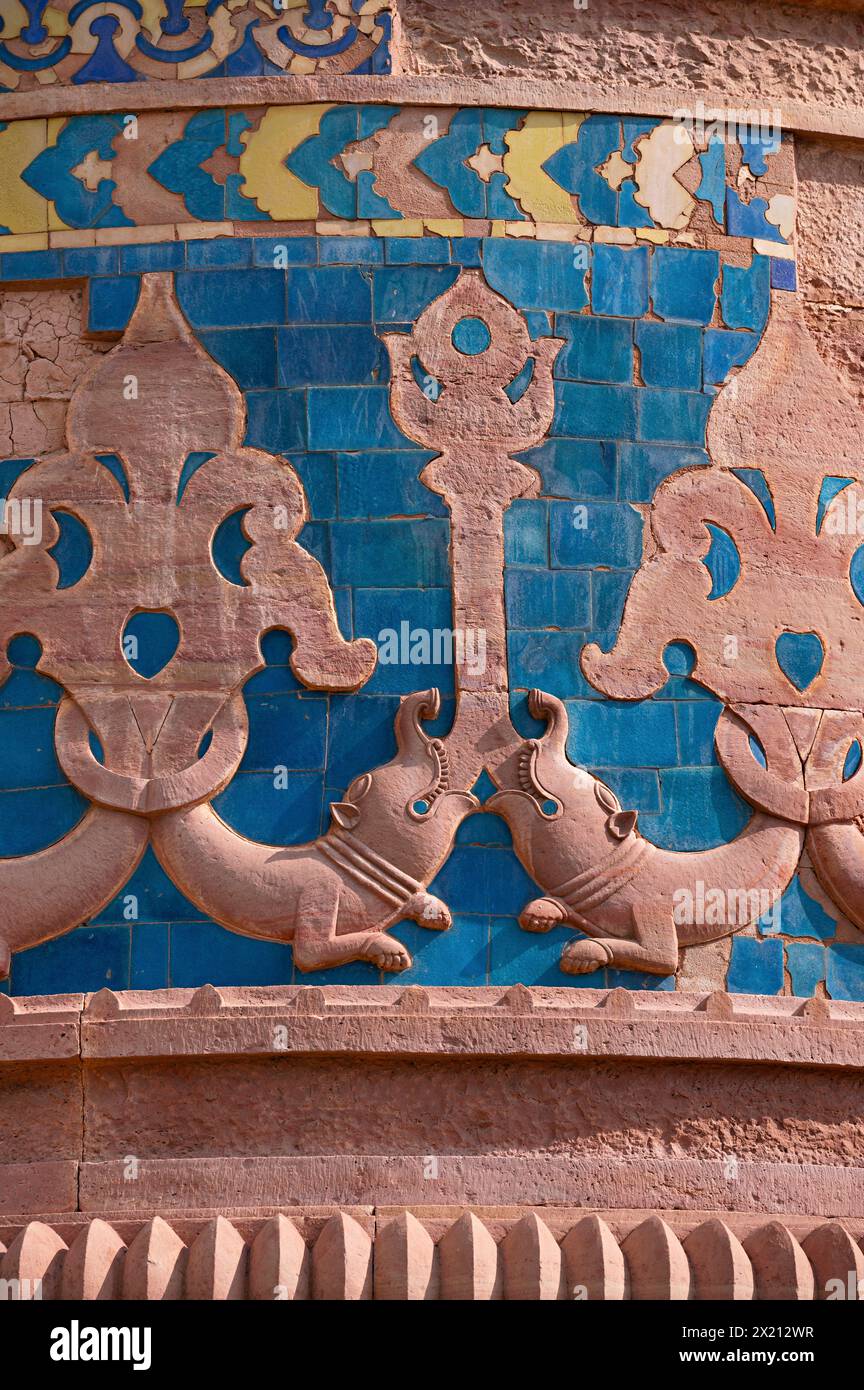 Mur extérieur coloré décoratif de Man Mandir Palace, Fort Complex, Gwalior, Madhya Pradesh, Inde Banque D'Images