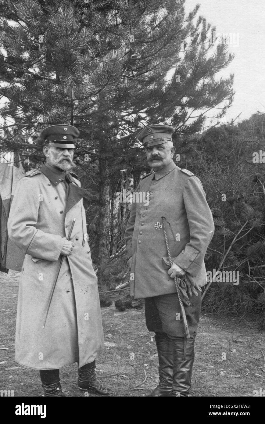 Evénements, première Guerre mondiale / première Guerre mondiale, Allemagne, général allemand (à gauche) et officier d'état-major, vers 1917, ADDITIONAL-RIGHTS-LEARANCE-INFO-NOT-AVAILABLE Banque D'Images