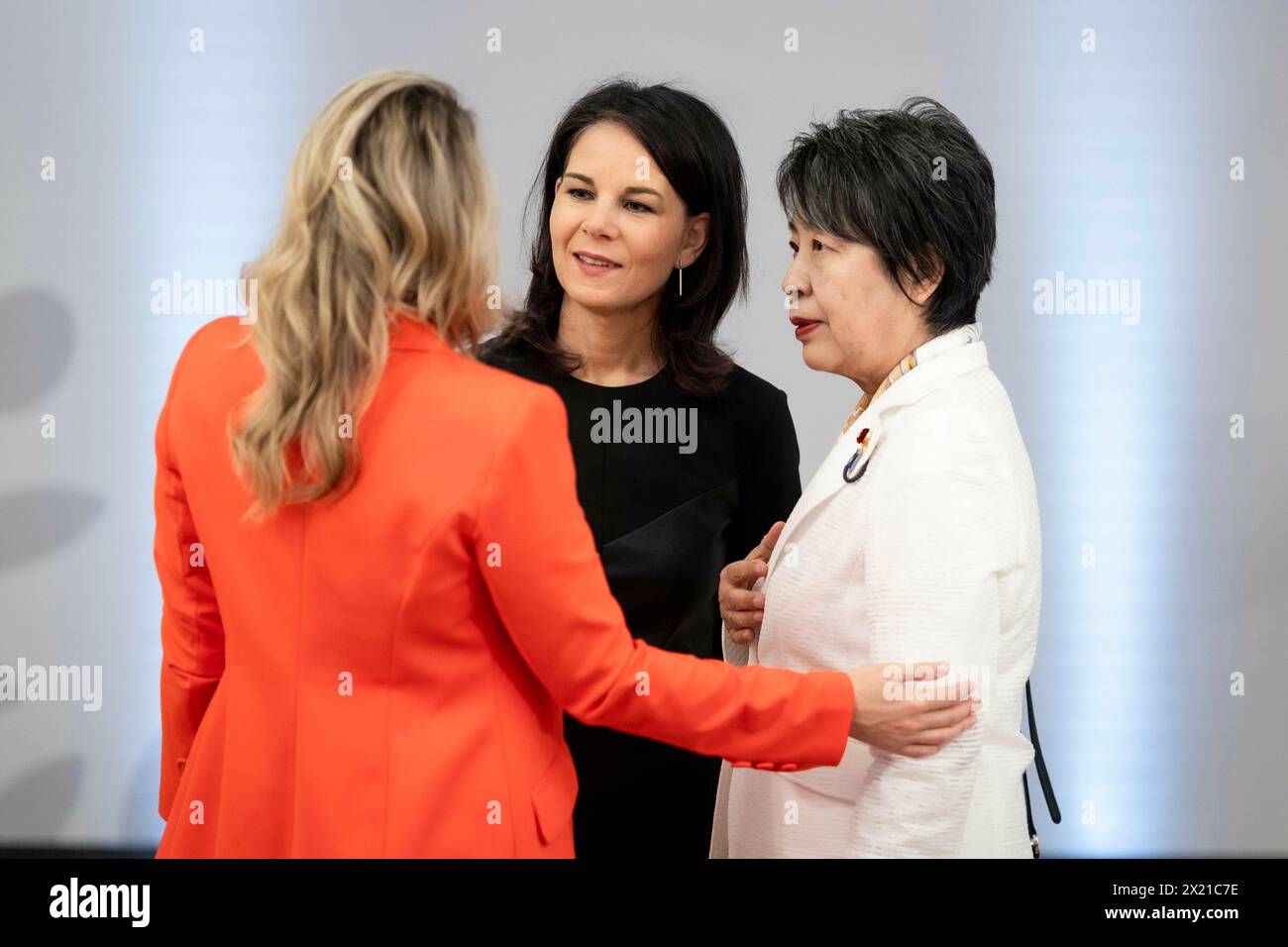 Melanie Joly, ministre des Affaires étrangères du Canada, Annalena Baerbock (Alliance 90/les Verts), ministre fédérale des Affaires étrangères, et Yoko Kamikawa, ministre des Affaires étrangères du Japon, photographiées lors de la réunion des ministres des Affaires étrangères du G7 à Capri, le 18 avril 2024. Photographié pour le compte du ministère fédéral des Affaires étrangères. Banque D'Images