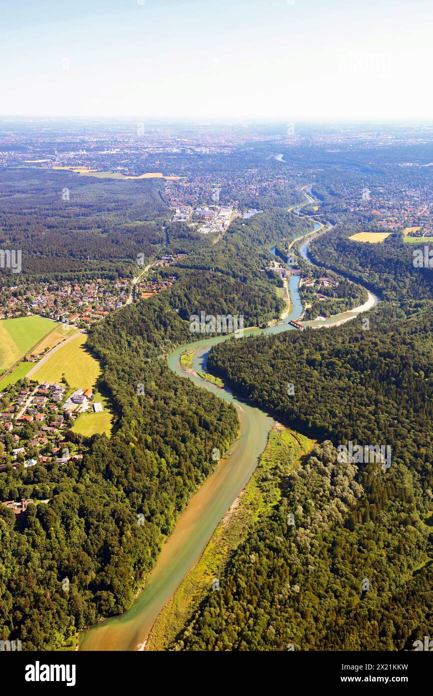 Isar au sud de Munich près de Baldham, vue vers Munich, photo aérienne, 19/07/2022, Allemagne, Bavière, Oberbayern, haute-Bavière Banque D'Images