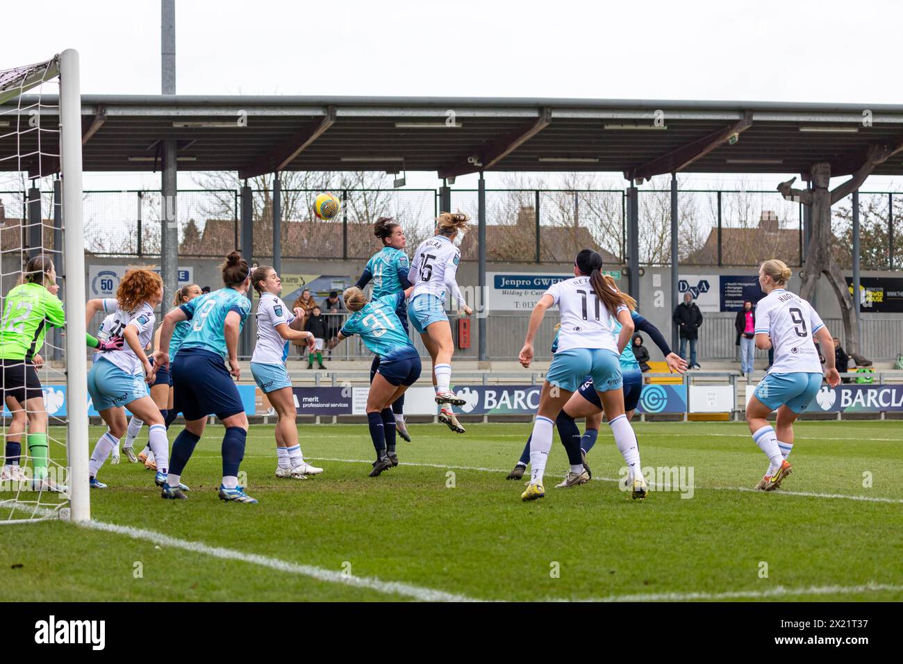 London City Lionesses V Crystal Palace Women 21 janvier 2024 dans le Barclays FA Womens Championship avec Hayley Nolan en tête de marquer Banque D'Images