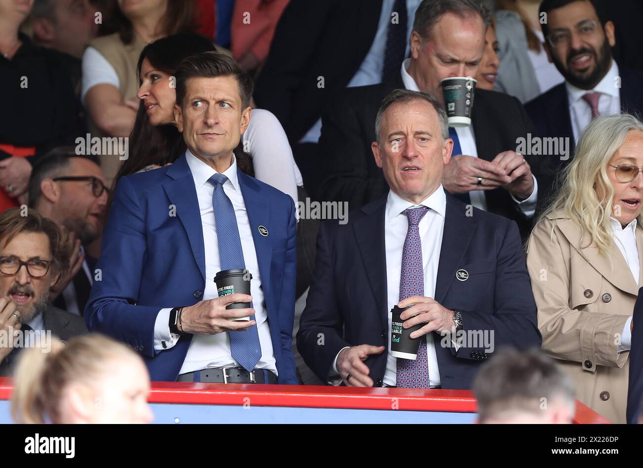 Steve Parish et Josh Harris Co-propriétaires de Crystal Palace. - Crystal Palace v Manchester City, premier League, Selhurst Park Stadium, Croydon, Royaume-Uni - 6 avril 2024. Usage éditorial uniquement - des restrictions DataCo s'appliquent. Banque D'Images