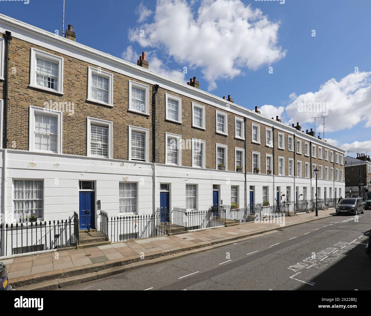 Élégantes maisons mitoyennes de style Régence sur Ponsonby place dans le quartier londonien de Pimlico. Une zone riche entre Westminster et Chelsea. Banque D'Images
