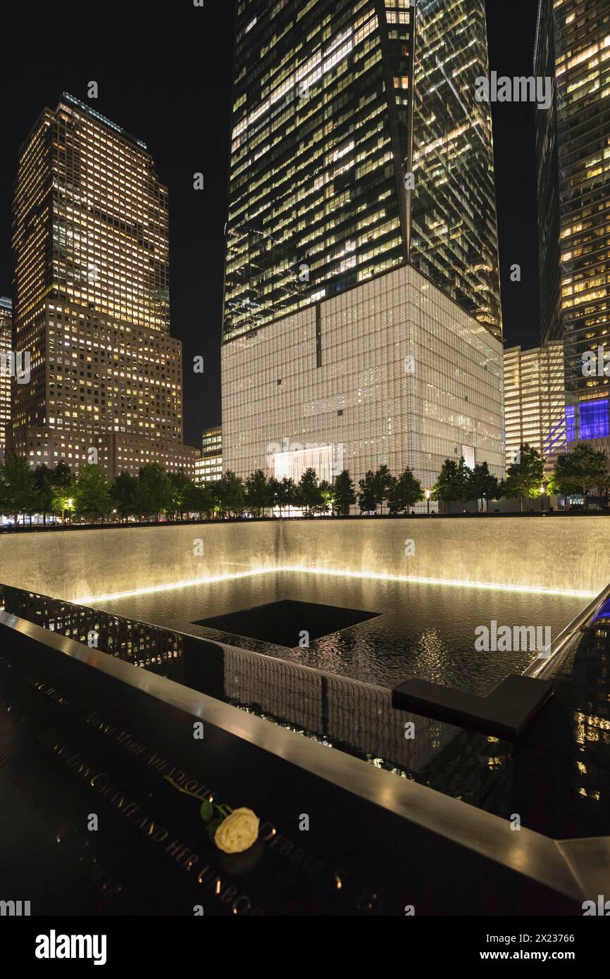 National September 11 Memorial and Museum, One World Trade Center, Manhattan, New York City, New York, États-Unis, New York City, New York, États-Unis Banque D'Images