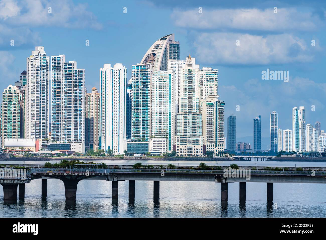 Skyline avec Old Town Bypass, Panama City, Panama, Amérique Banque D'Images