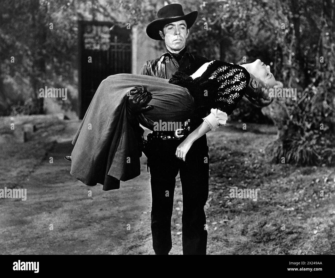 Michael Pate, Kathleen Crowley, sur le plateau du film, 'Curse of the Undead', Universal Pictures, 1959 Banque D'Images