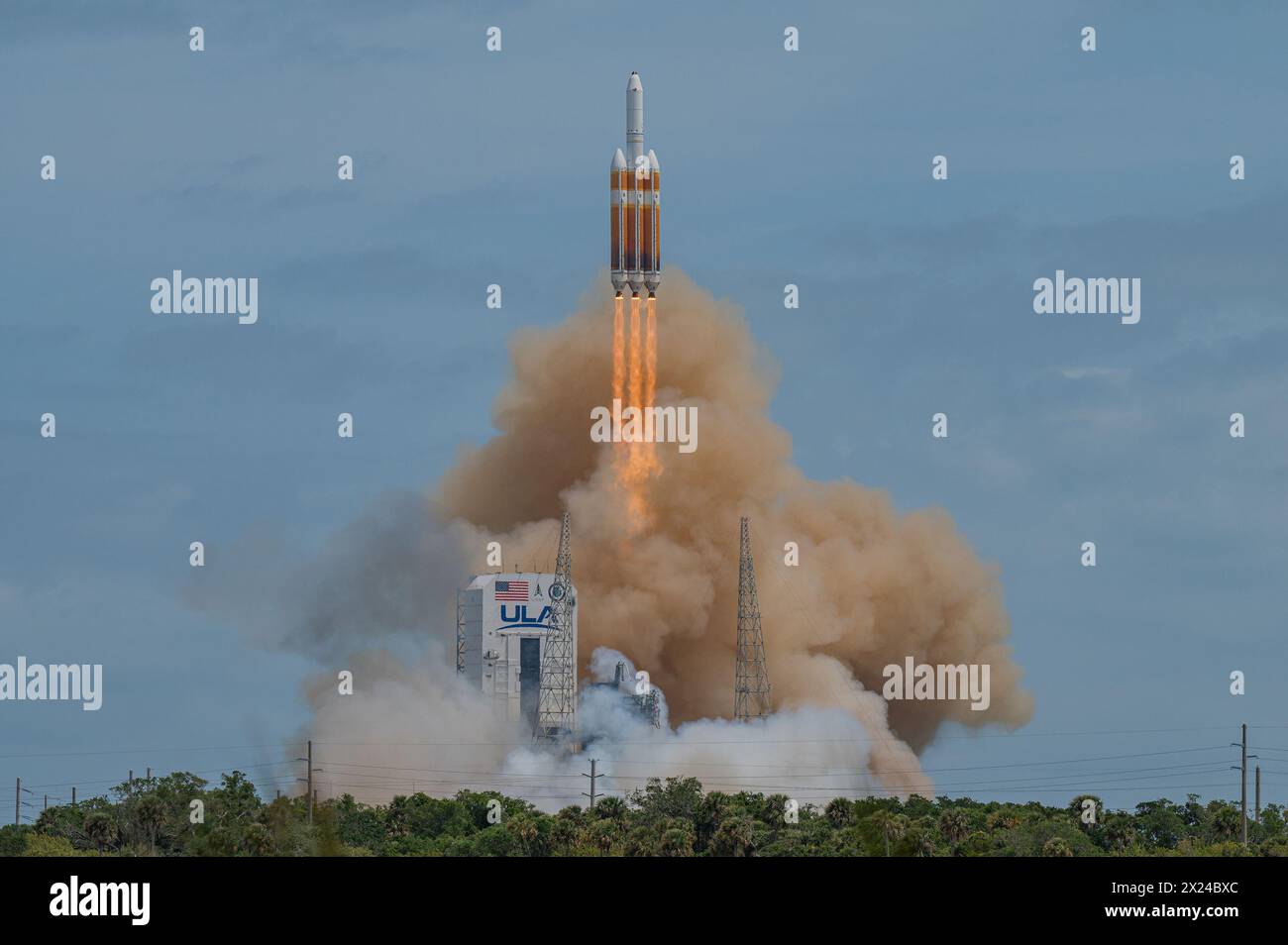 9 avril 2024 - Cape Canaveral Space Force Stati, Floride, États-Unis - Une fusée lourde Delta IV est lancée depuis le complexe de lancement spatial 37 (SLC-37) à la Station spatiale Cape Canaveral, Floride, le 9 avril 2024. Cette mission marquera la 16ème et dernière mission d’un Delta IV Heavy. (Crédit image : © Dakota Raub/U.S. Space Force/ZUMA Press Wire) À USAGE ÉDITORIAL EXCLUSIF ! Non destiné à UN USAGE commercial ! Banque D'Images