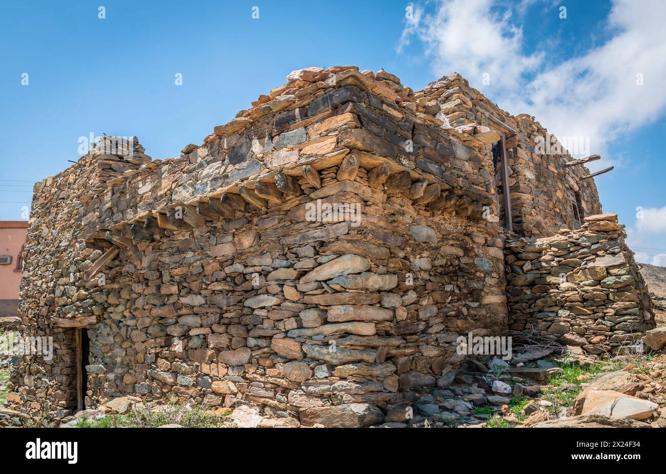 Un ancien château construit en utilisant des pierres dans l'architecture ancienne appelé château de Bakhroush Ben Alas est situé dans la région d'Al Baha en Arabie Saoudite Banque D'Images