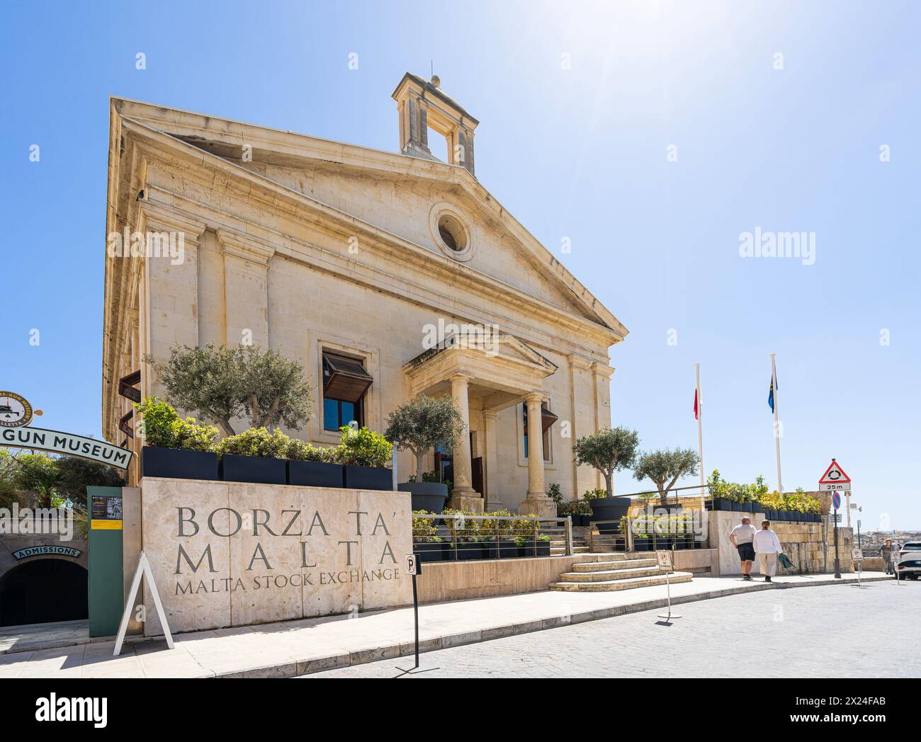 Valletta, Malte, 3 avril 2024. Vue extérieure de la Bourse de Malte dans le centre-ville Banque D'Images