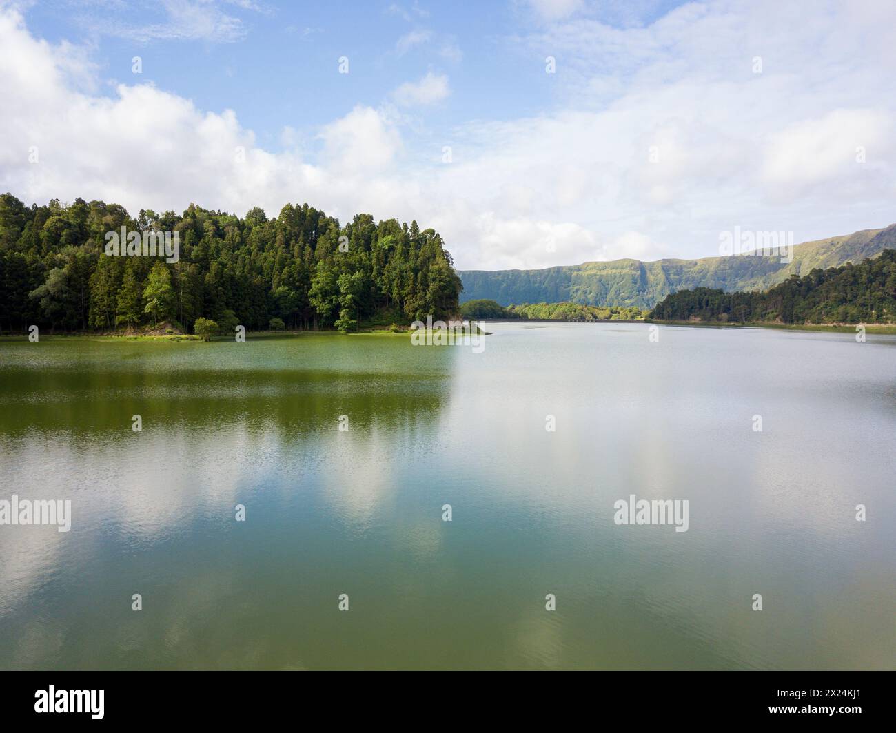 Twin Lakes Lagoon à Sete Cidades. Île de São Miguel, Açores Portugal Banque D'Images