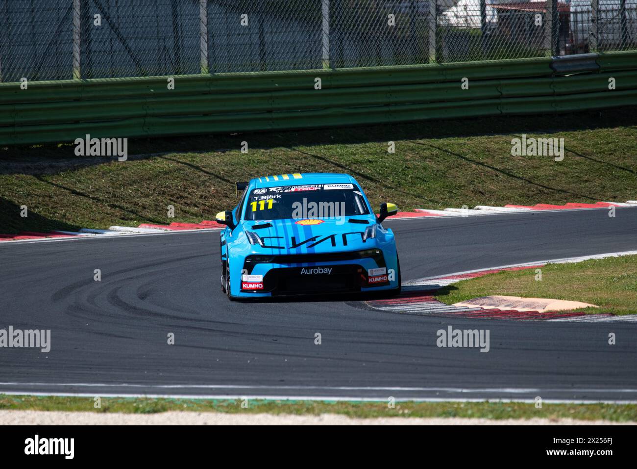 Circuit de Vallelunga, Rome, Italie 19-04-2024 - FIA TCR World Tour, essais libres. Thed Björk Lynk & Co en action sur circuit. Crédit photo : Fabio Pagani/Alamy Live News Banque D'Images