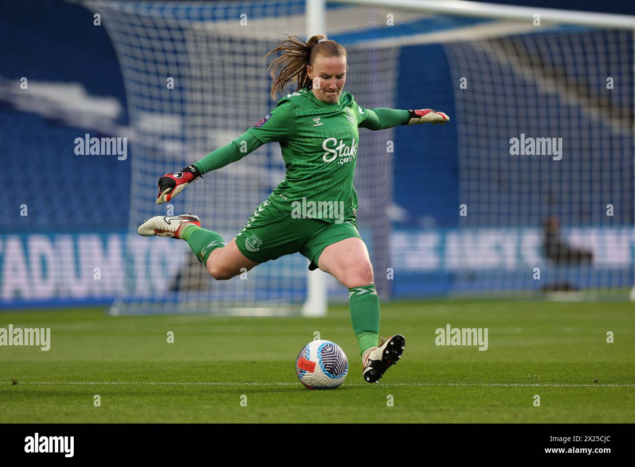 Brighton, Royaume-Uni 19 avril 2024 : Courtney Brosnan d'Everton lors du match de Super League féminin entre Brighton & Hove `Albion et Everton au stade American Express. Crédit : James Boardman/Alamy Live News Banque D'Images