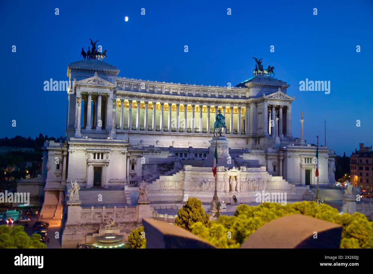 L'Italie, Lzio, Rome, Place Venezia, vue sur le Vittoriano building Banque D'Images
