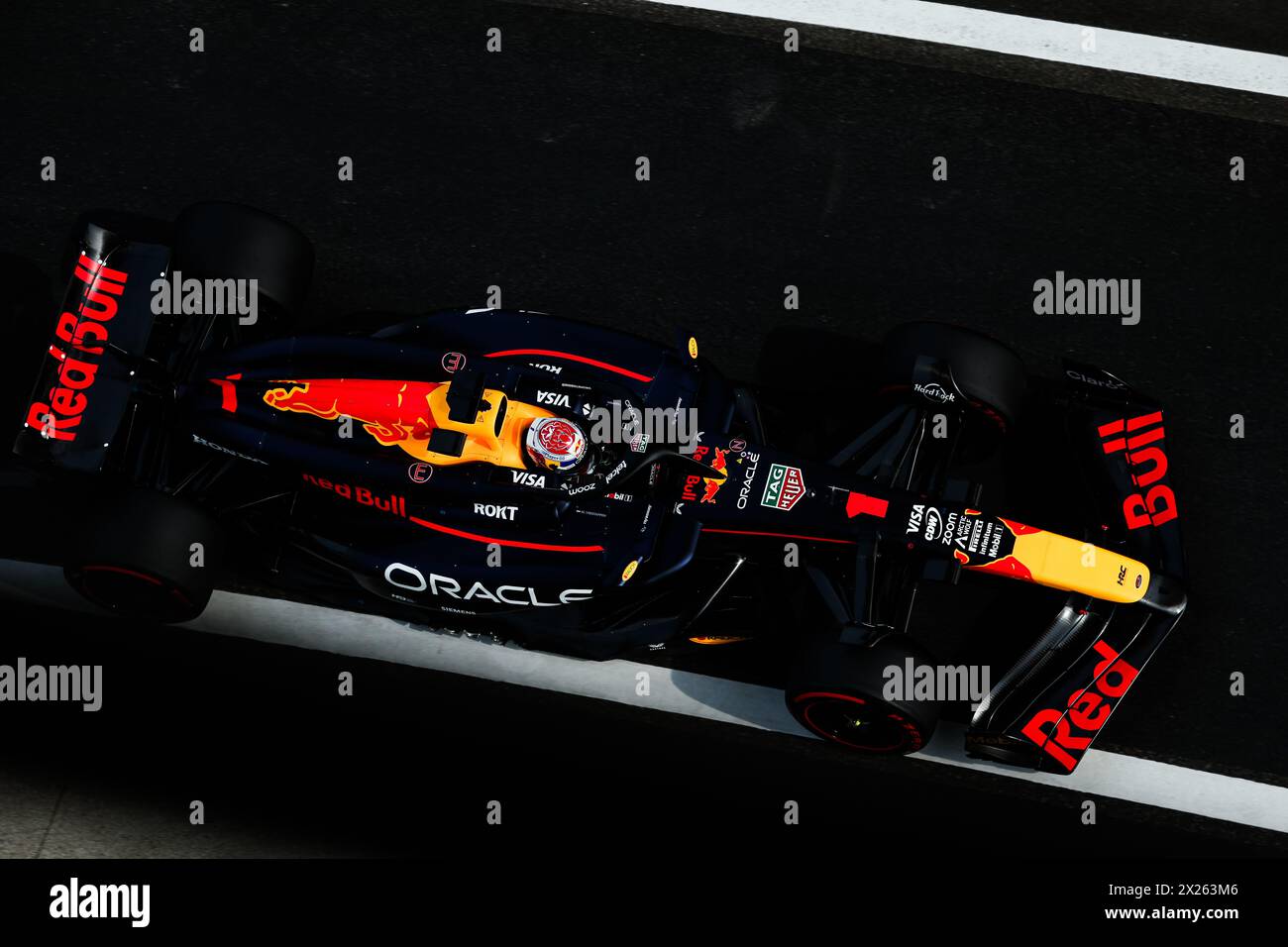 01 VERSTAPPEN Max (nld), Red Bull Racing RB20, action lors du Grand Prix de Chine de formule 1 Lenovo 2024, 5ème manche du Championnat du monde de formule 1 2024 du 19 au 21 avril 2024 sur le circuit international de Shanghai, à Shanghai, Chine - photo Florent Gooden / DPPI Banque D'Images