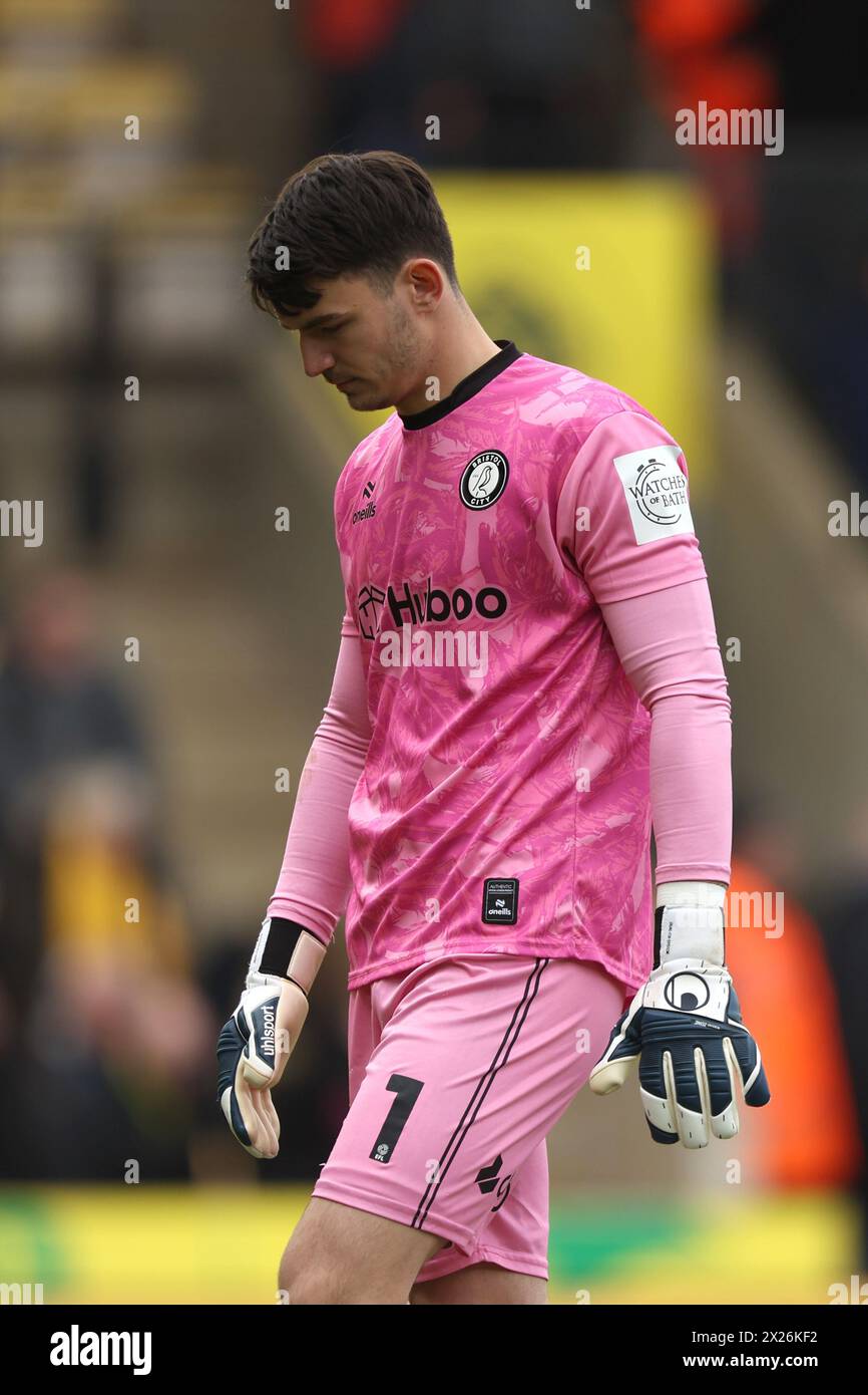 Le gardien Max O'Leary de Bristol City en action lors du Sky Bet Championship match à Carrow Road, Norwich. Date de la photo : samedi 20 avril 2024. Banque D'Images