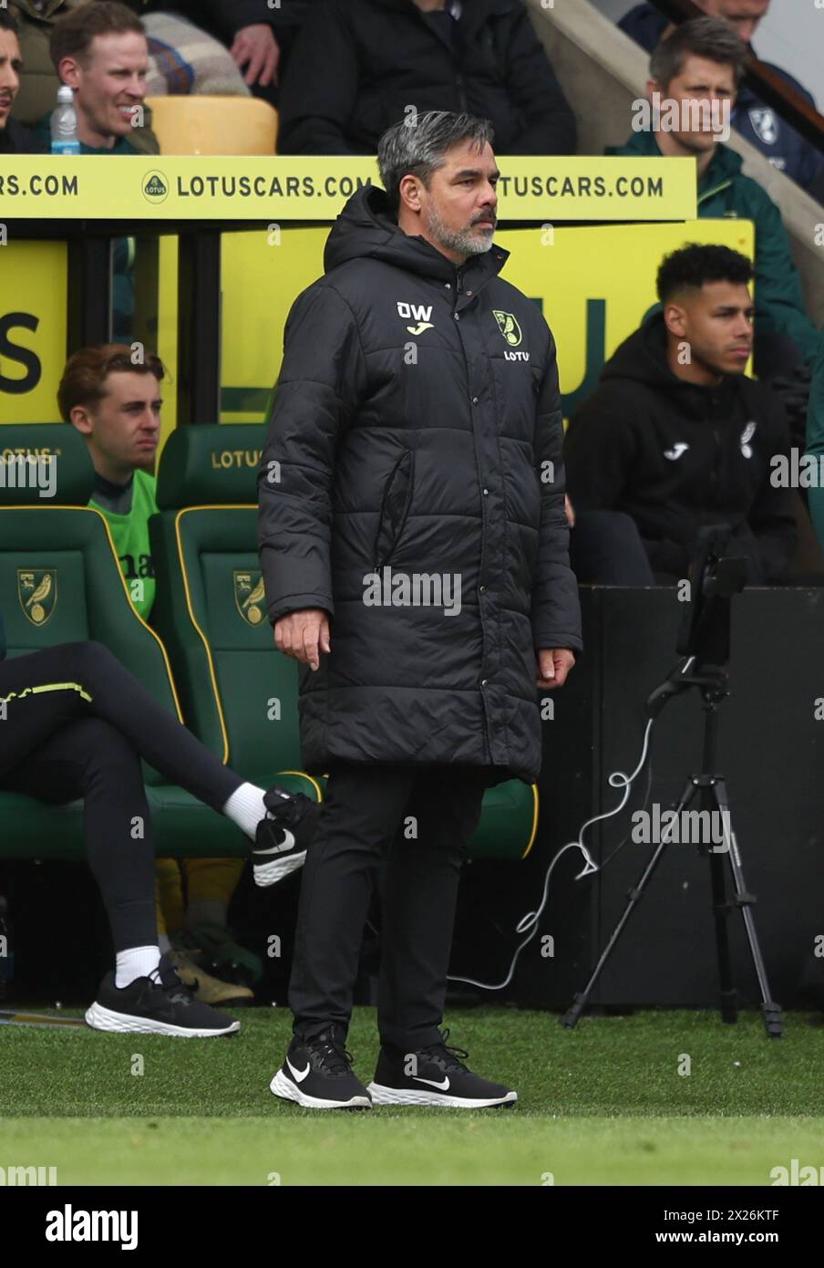 Le manager de Norwich City David Wagner sur la ligne de touche lors du Sky Bet Championship match à Carrow Road, Norwich. Date de la photo : samedi 20 avril 2024. Banque D'Images