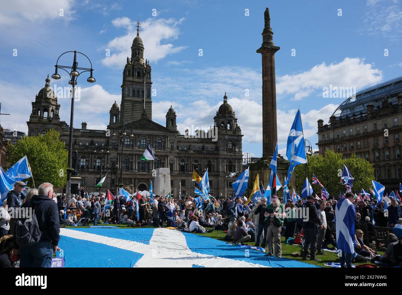 Glasgow, Écosse, le 20 avril 2024. Rassemblement pro-indépendance de l'Écosse, en présence du premier ministre Humza Yousaf, du Parti national écossais, à Glasgow, en Écosse, le 20 avril 2024. Crédit : Jeremy Sutton-Hibbert/Alamy Live News. Banque D'Images