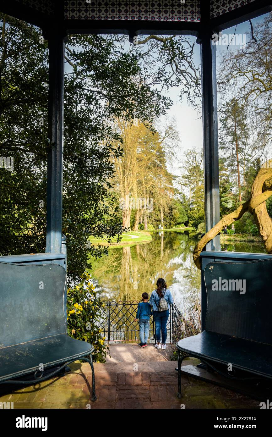 Chatenay Malabry - France - 21 mars 2024 : vue sur le magnifique parc de la vallée du loup dans le mallabry de Chatenay Banque D'Images