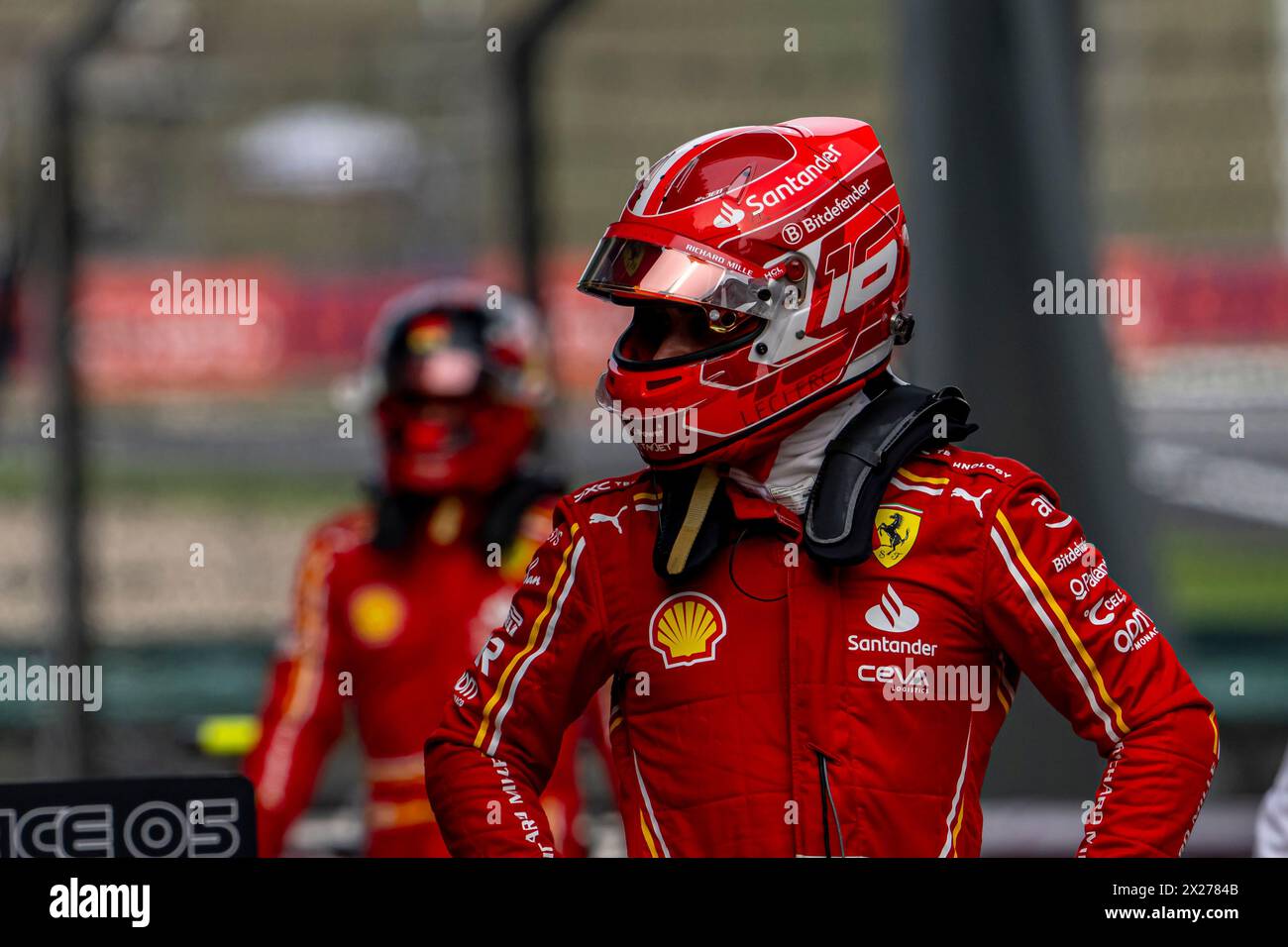 Shanghai, Chine, le 20 avril, Charles Leclerc, de Monaco, concourt pour Ferrari. Course de sprint, manche 05 du championnat de formule 1 2024. Crédit : Michael Potts/Alamy Live News Banque D'Images