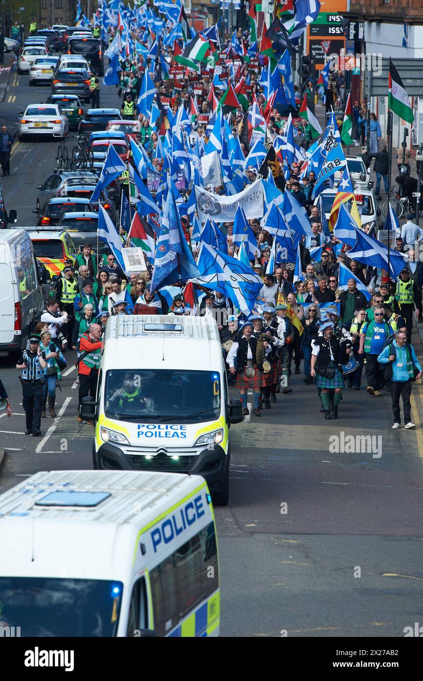 Glasgow Écosse, Royaume-Uni 20 avril 2024. March and Rally for a Independent Scotland passe par la ville jusqu'à George Square avec des conférenciers dont le premier ministre écossais Humza Yousaf. crédit sst/alamy live news Banque D'Images