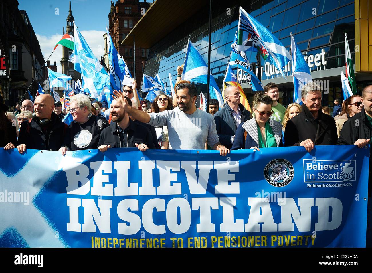 Glasgow Écosse, Royaume-Uni 20 avril 2024. March and Rally for a Independent Scotland passe par la ville jusqu'à George Square avec des conférenciers dont le premier ministre écossais Humza Yousaf. crédit sst/alamy live news Banque D'Images