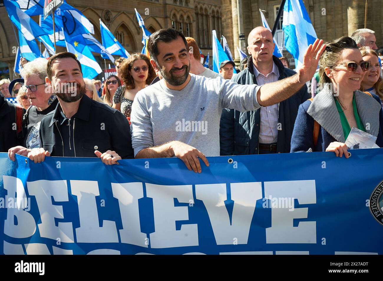 Glasgow Écosse, Royaume-Uni 20 avril 2024. March and Rally for a Independent Scotland passe par la ville jusqu'à George Square avec des conférenciers dont le premier ministre écossais Humza Yousaf. crédit sst/alamy live news Banque D'Images